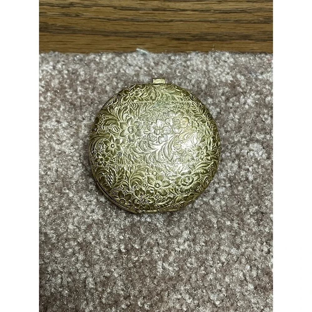 Vintage Revlon Love Pat Gold Tone Floral Mirror Compact Full 50s-70s